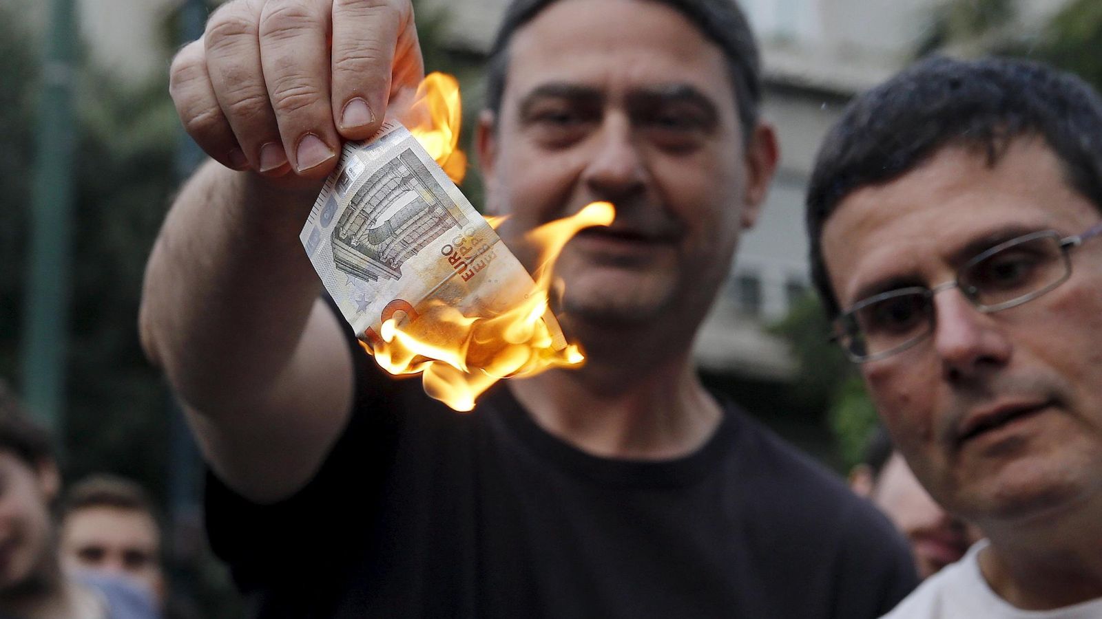 Foto: Protestas contra el euro. (Reuters)