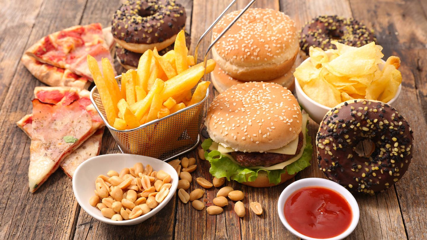 Incluso la comida basura tiene su sitio en la dieta Macro. (iStock)