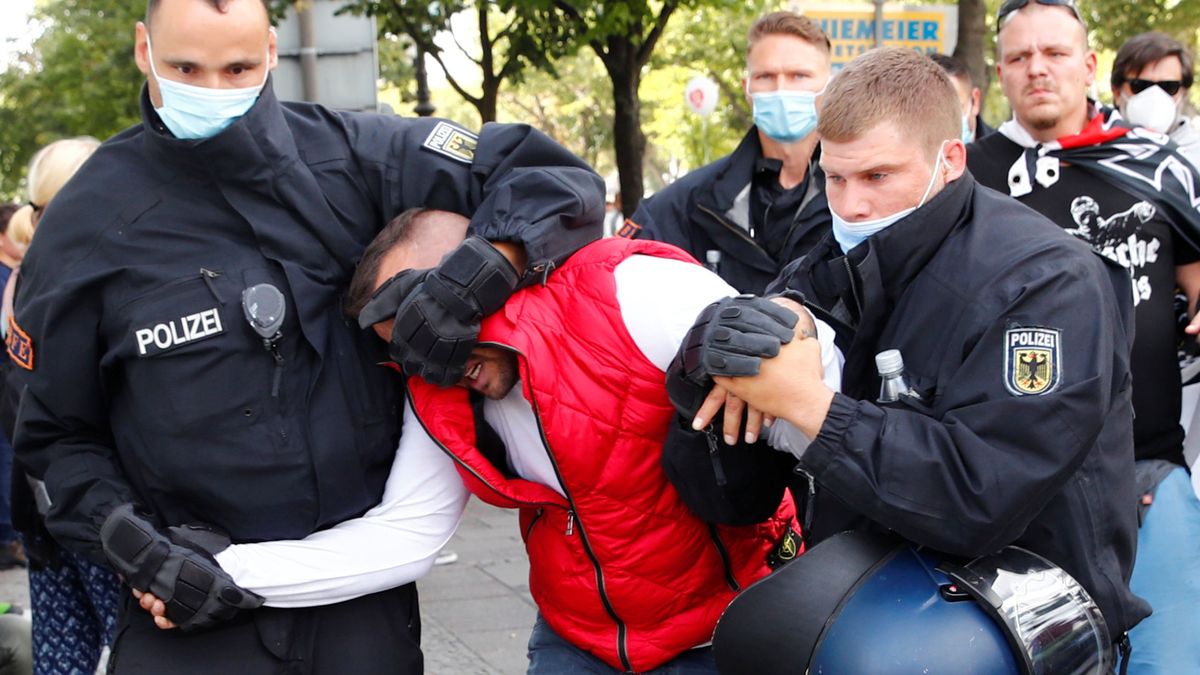 La manifestación que niega el covid en Alemania acaba con 300 detenidos