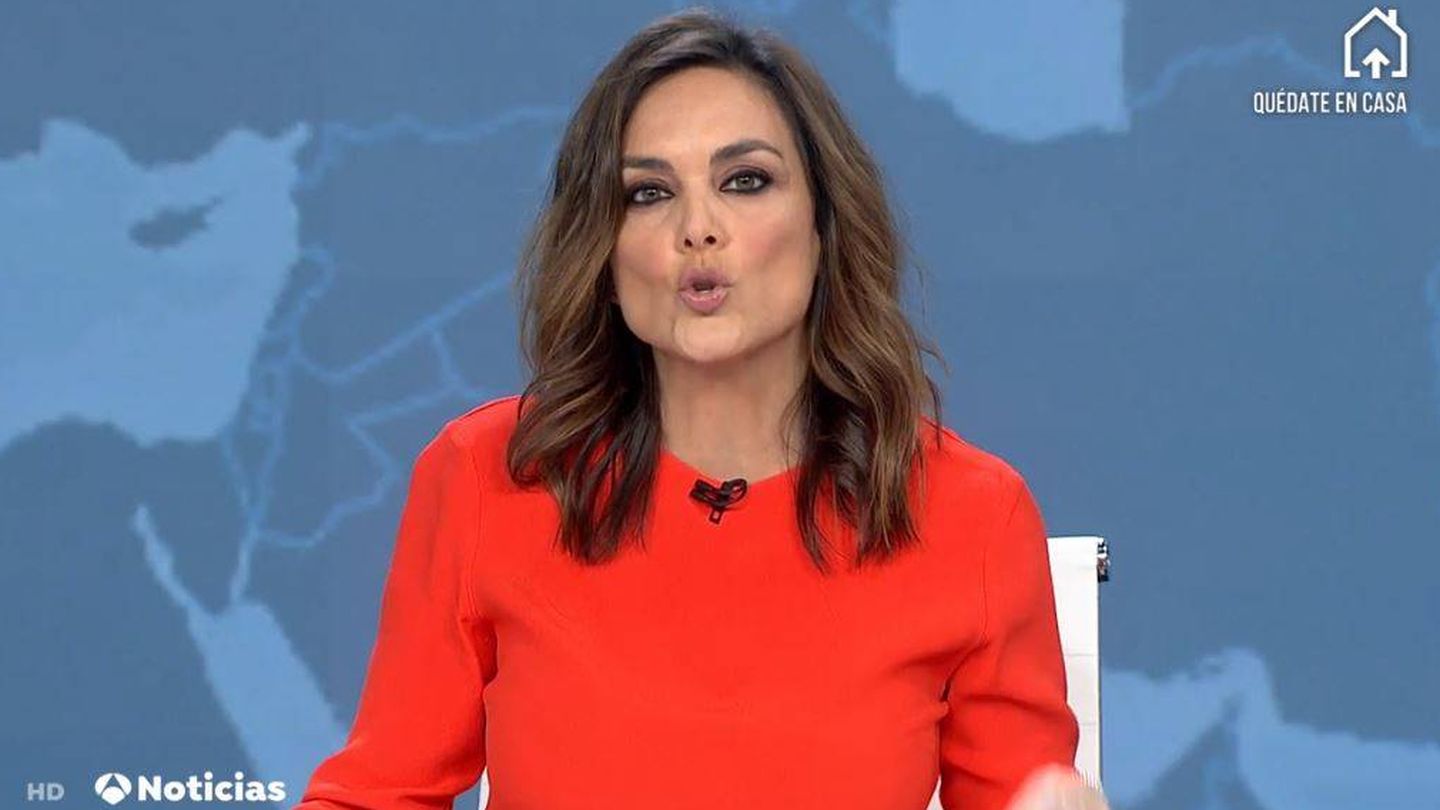 Mónica Carrillo, en 'Antena 3 Noticias'. (Atresmedia Televisión)