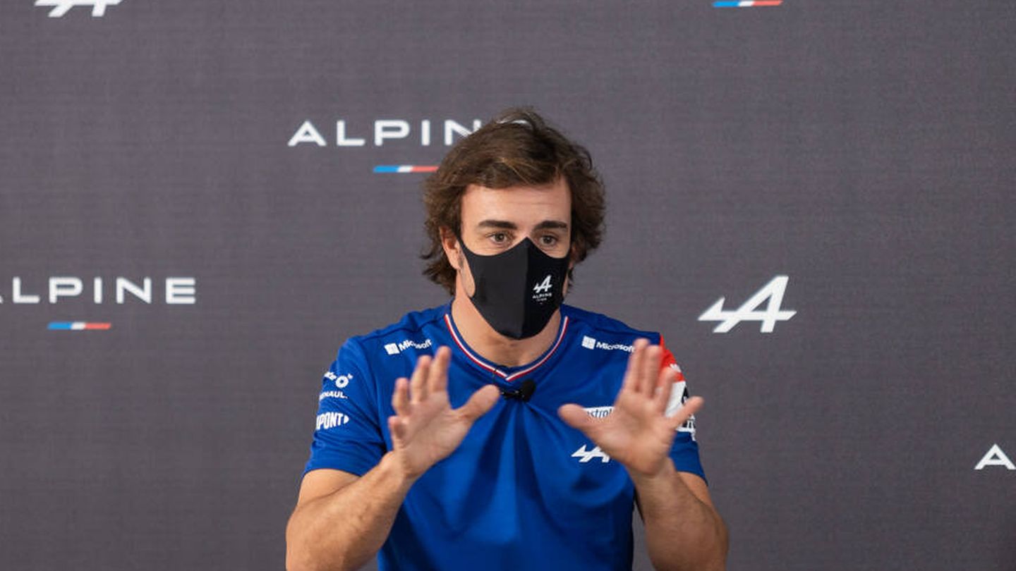 Alonso reconoce que no puede pasar sin pilotar o tener un volante en la mano en un fin de semana