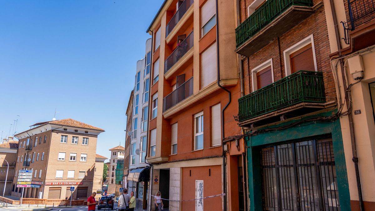 Vuelven a casa los desalojados de un edificio en Teruel al aparecer grietas
