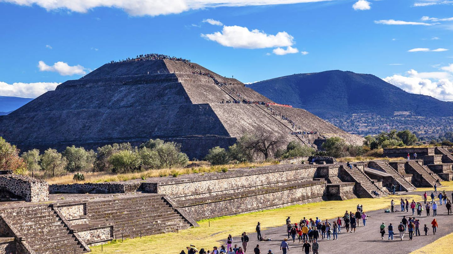 Avenida de los Muertos y Pirámide del So, en Teotihuacán, México. (Reuters) 