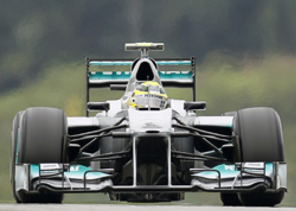 Foto: Rosberg hace su primera 'pole', Alonso saldrá noveno y Vettel undécimo