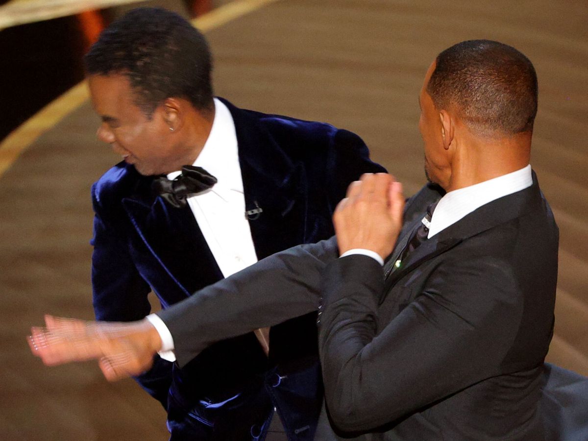 Foto: Will Smith abofetea a Chris Rock en los Oscar (REUTERS Brian Snyder)