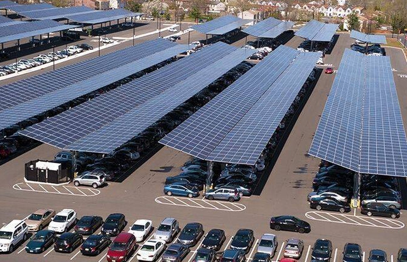 Un 'parking' reconvertido en planta fotovoltaica. (Cedida)