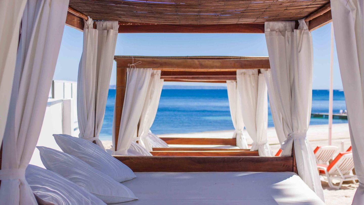 Esto es lo que se dice una cama junto al mar.