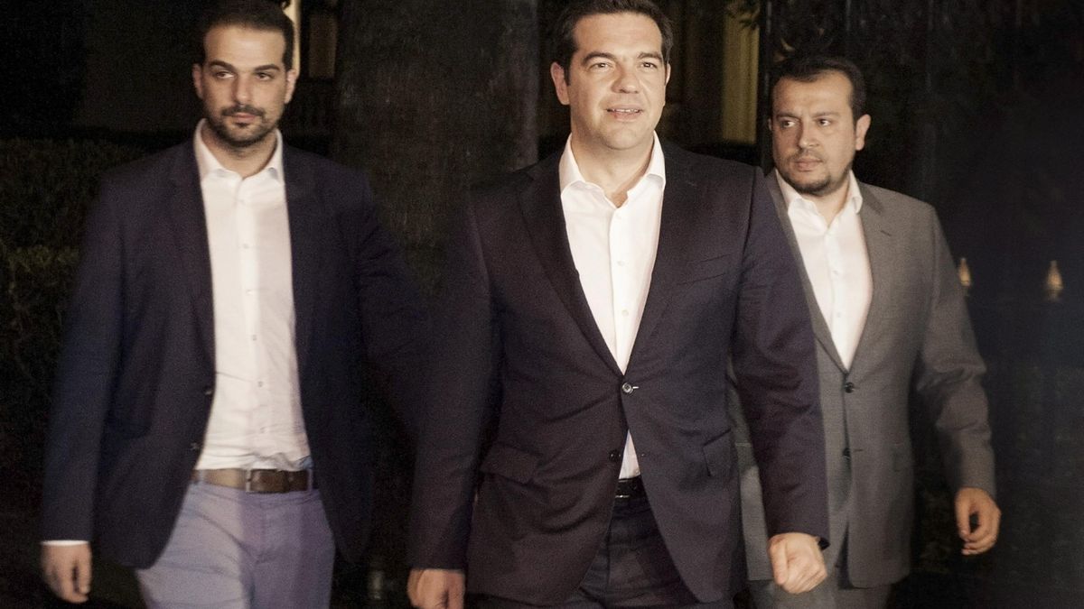Grecia ofrece a Tsipras un cheque en blanco para que haga experimentos económicos