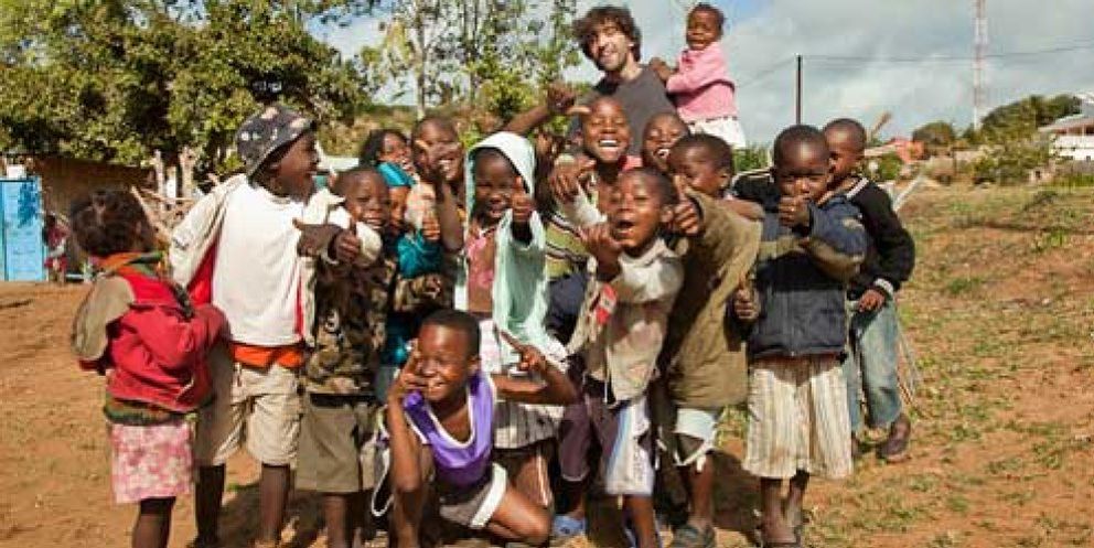 Foto: Donativos que hacen los niños de Mozambique a los españoles estresados