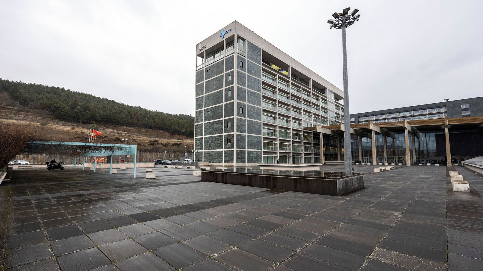 Aclarado el caso de las brasileñas que iban a Burgos a parir: una red organizada se encargaba de todo La Guardia Civil ha detenido a dos personas en la comarca de Las Merindades por fomentar la inmigración ilegal, pero se esperan más apresamientos. Cobraban entre 1.000 y 2.500 euros para facilitar la regularización