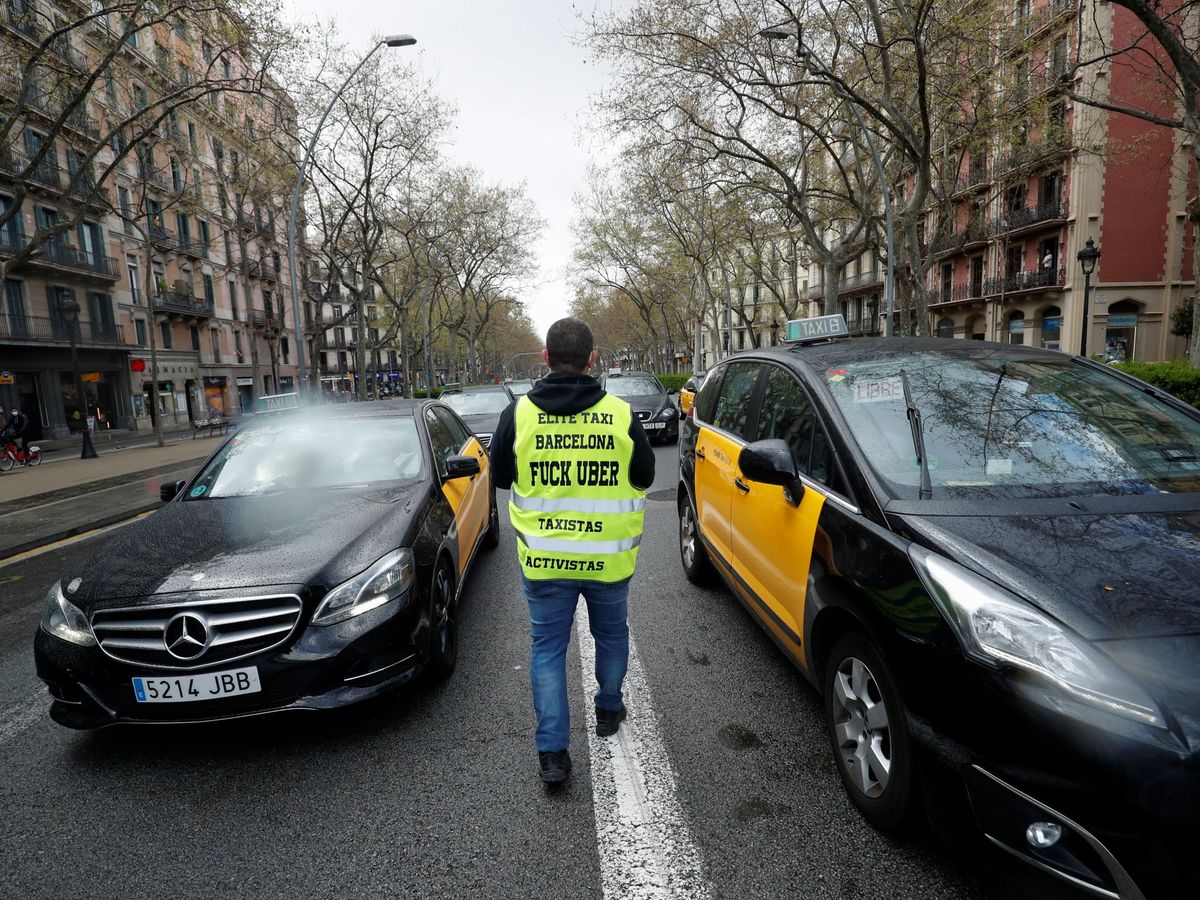 Foto: Protestas de taxistas el pasado marzo en Barcelona contra Uber. (Reuters)