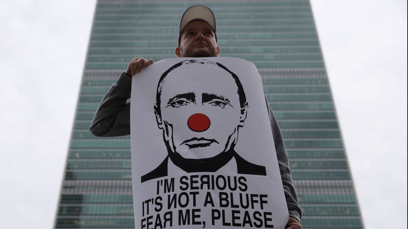 Foto: Protestas conta Vladímir Putin en la ONU. (Reuters/Andrew Kelly)