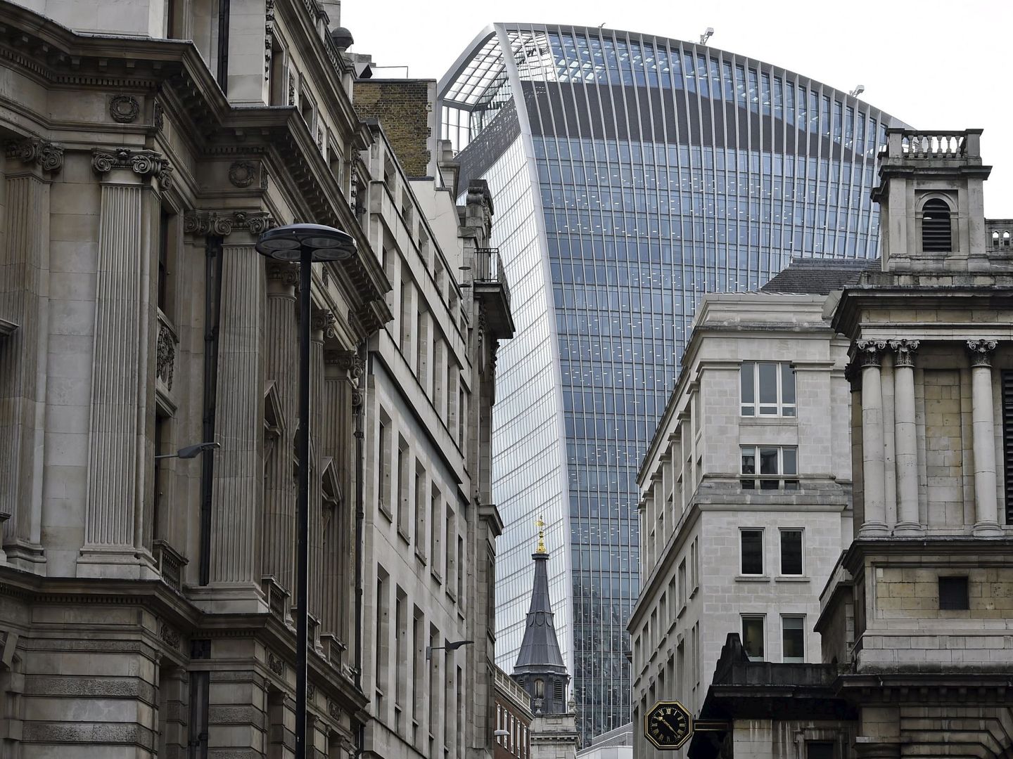 Vista de edificios en la ciudad de Londres. (Reuters)