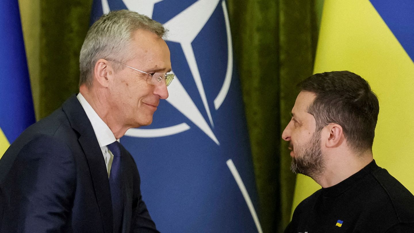 FILE PHOTO: NATO Secretary-General Jens Stoltenberg and Ukraine's President Volodymyr Zelenskiy attend a joint news briefing, amid Russia's attack on Ukraine, in Kyiv, Ukraine April 20, 2023. REUTERS Alina Yarysh File Photo