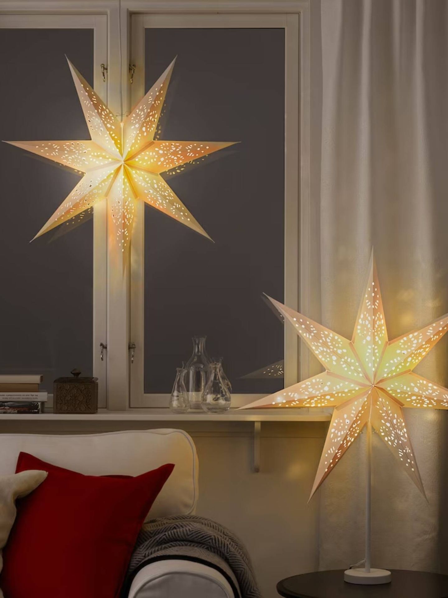 Estrellas con luz, típico adorno nórdico de Navidad por menos de 20 euros. (Cortesía/Ikea)