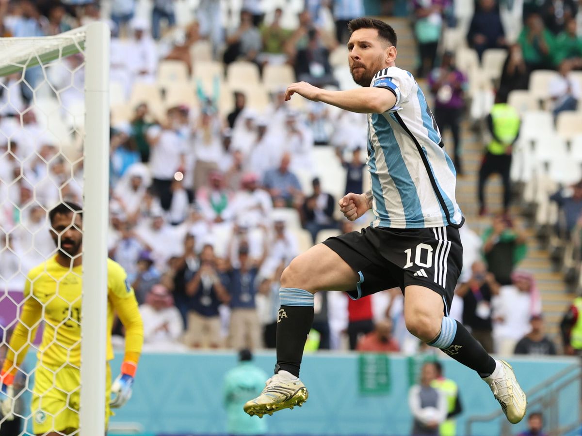 Foto: Messi celebra el primer gol de Argentina. (EFE/Mohamed Messara)