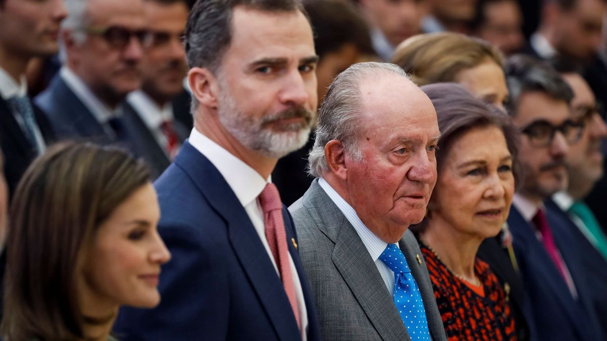 El Rey renuncia a la herencia de don Juan Carlos y le retira su asignación pública