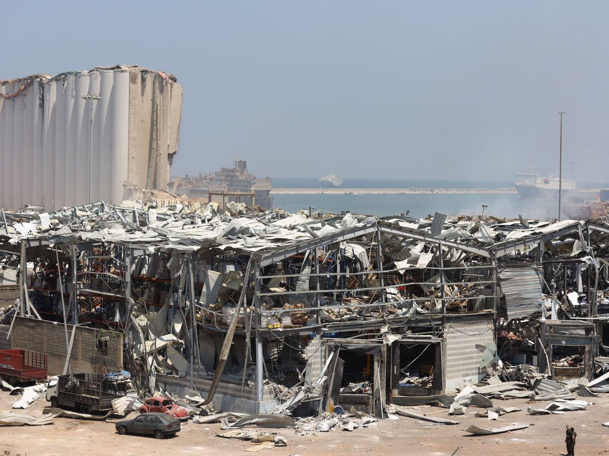 Foto: Los alrededores del puerto de Beirut quedaron completamente destrozados (EFE EPA/Ibrahim Dirani Dar Al Mussawir)