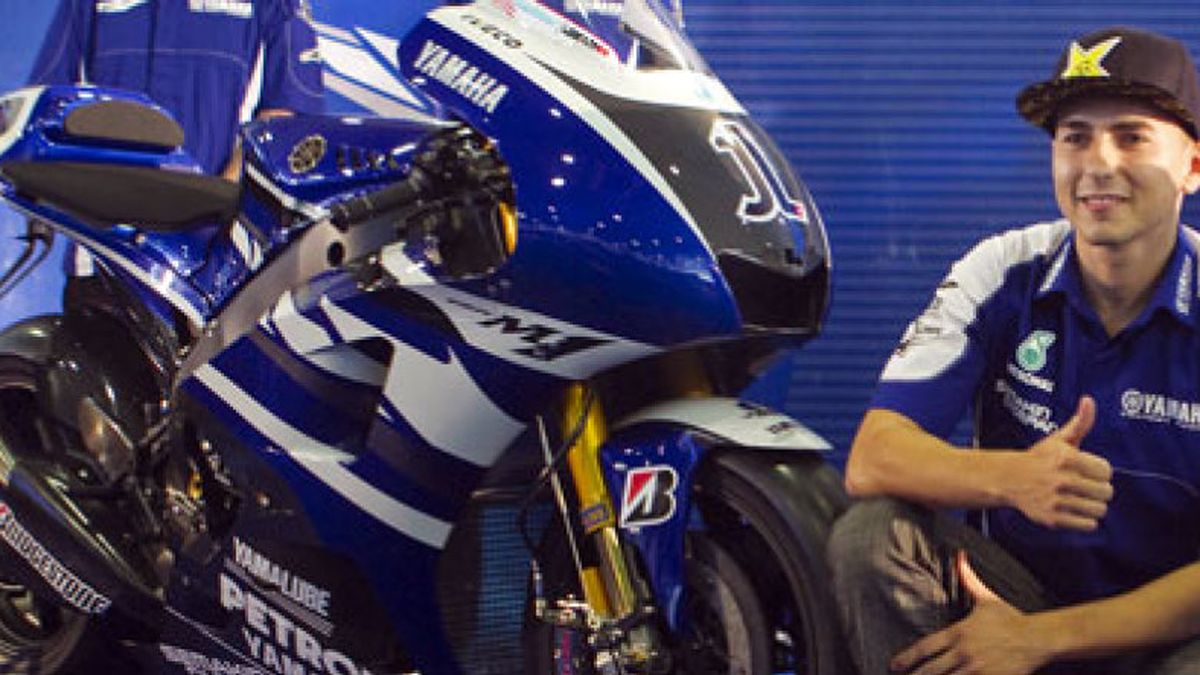 La Yamaha de Lorenzo no luce patrocinador por las altas pretensiones de su entorno
