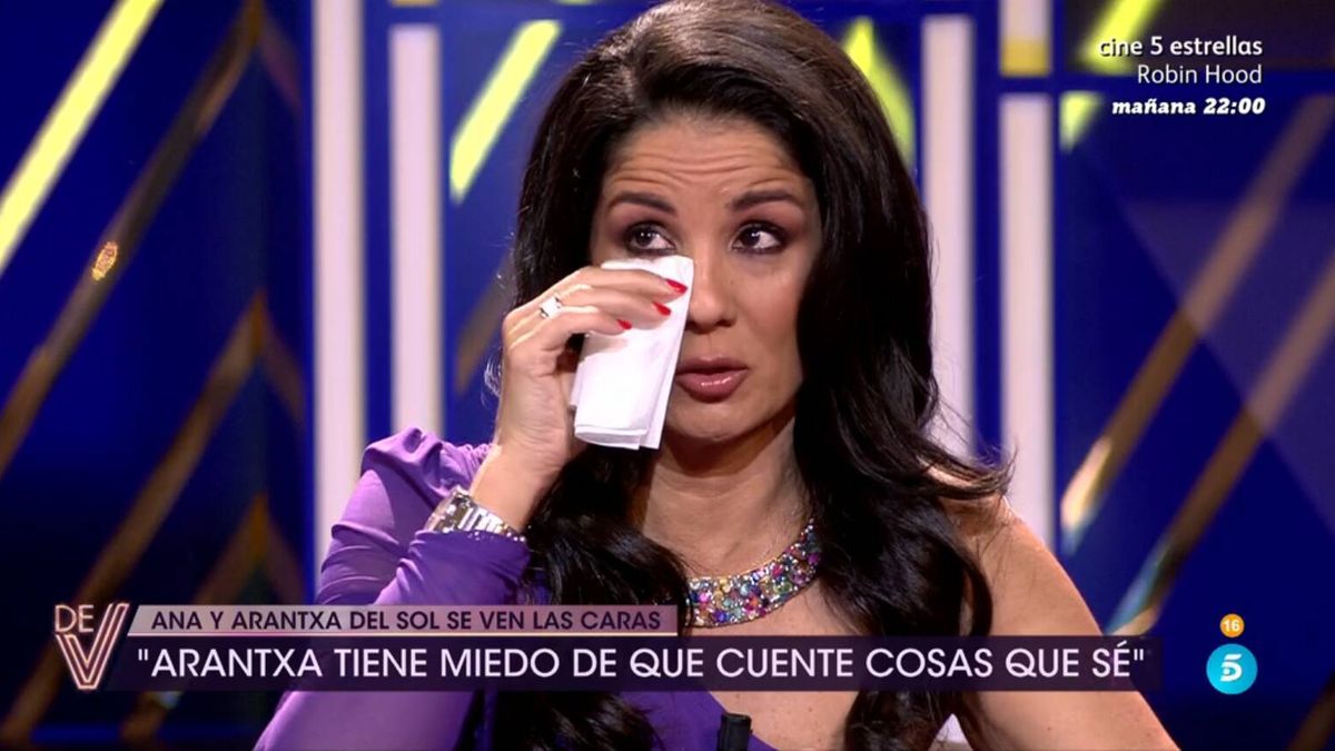 "Estoy cansada de este machaque": Ana Herminia, al límite, rompe a llorar en '¡De viernes!'