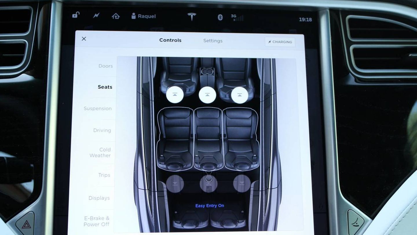 La pantalla de 17'' desde la que se controla todo en el Tesla Model X.