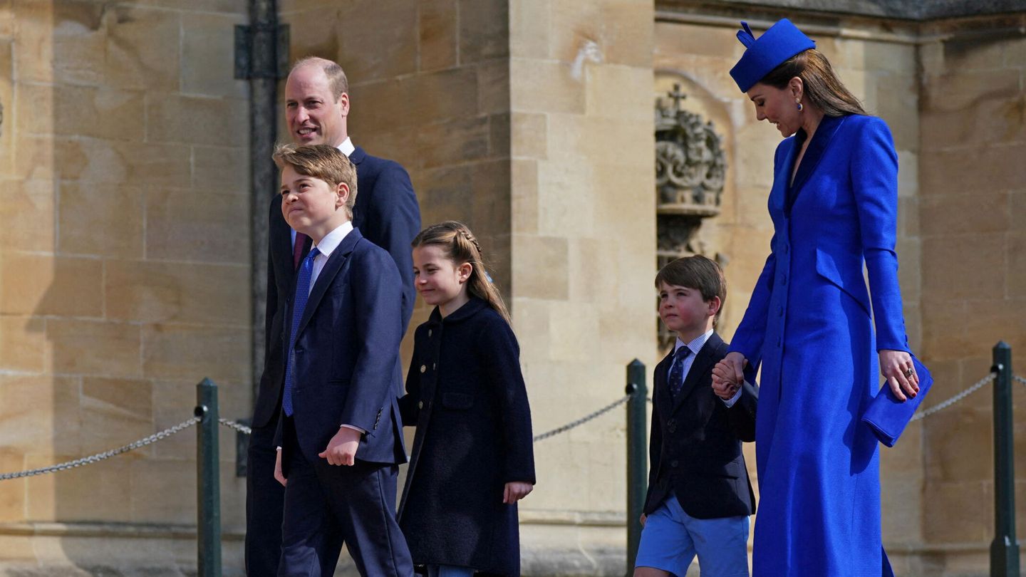 Los príncipes de Gales con George, Charlotte y Louis. (Reuters)