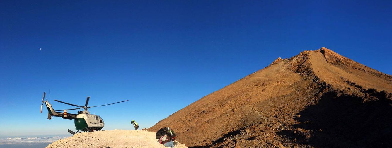 Rescate con helicóptero en el Teide.
