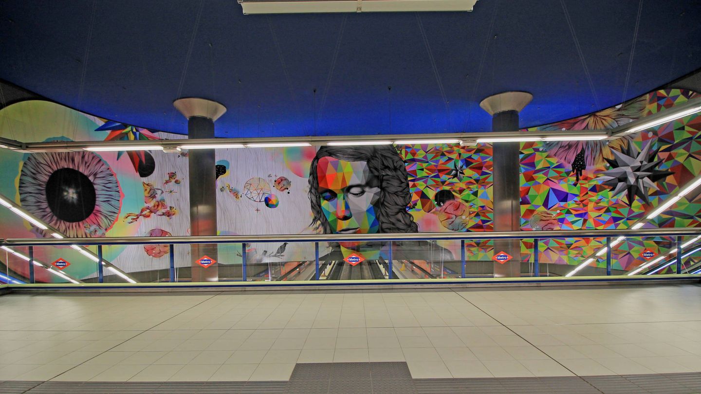Mural realizado por el artista Okuda en la estación Paco de Lucía del Metro de Madrid. 