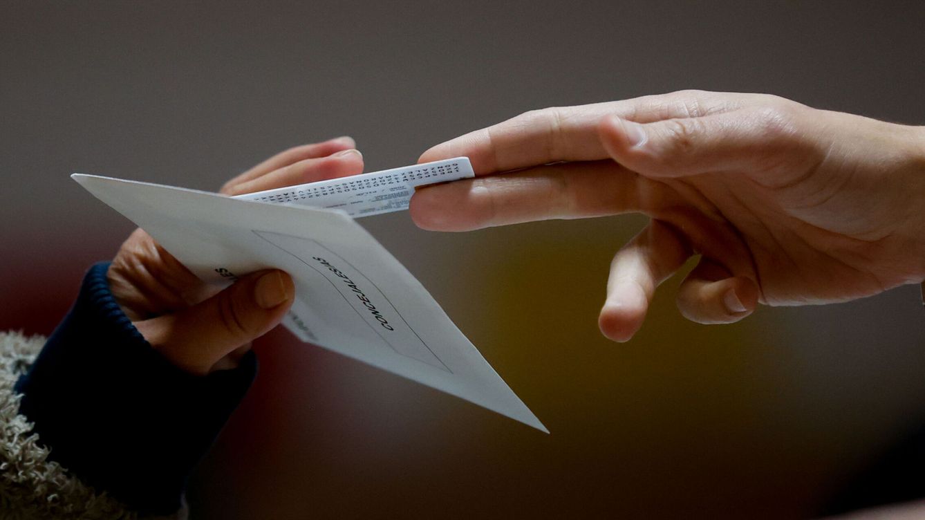 Foto: Votación en las pasadas elecciones municipales. (EFE/Juan Carlos Hidalgo)