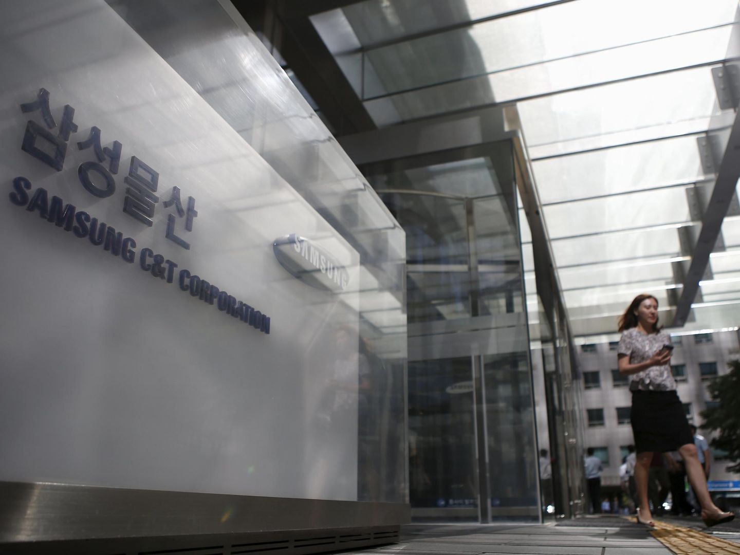 El logo de Samsung C&T en su sede de Seúl. (Reuters)