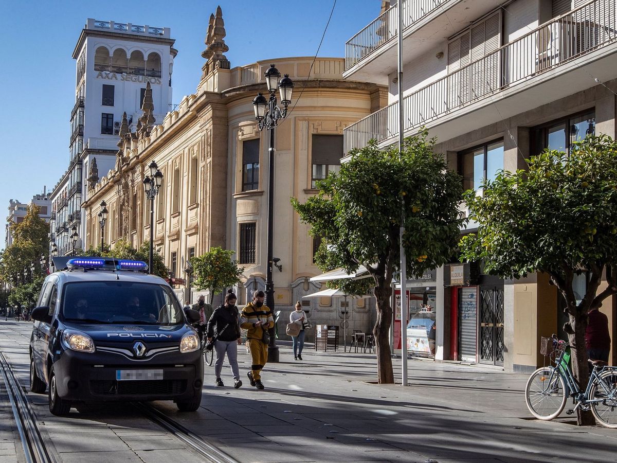 Foto: Policía en Andalucía. (EFE/José Manuel Vidal)