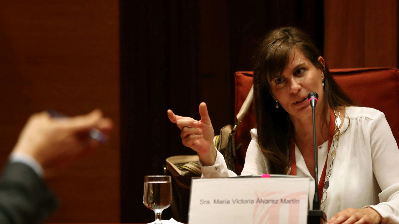 Foto: La expareja de Jordi Pujol Ferrusola María Victoria Álvarez comparece ante la comisión de investigación sobre el caso Pujol. (EFE)