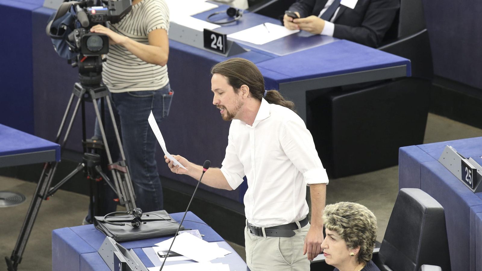 Foto: Pablo Iglesias interviene en una sesión plenaria del Parlamento Europeo. (EFE)