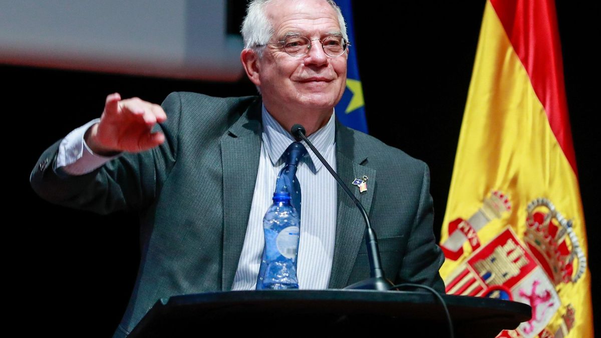 Un CDR huido en Bélgica increpa a Borrell: "La Constitución es una puta farsa"