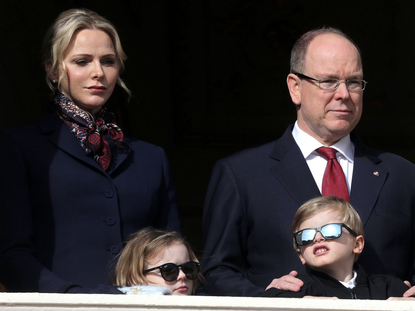 Charlène y Alberto de Mónaco, junto a sus hijos en las celebraciones de Santa Devota. (Reuters)