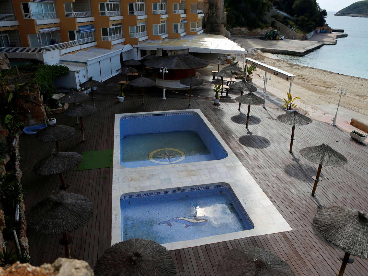 Hotel vacío en Magaluf por el coronavirus. (Reuters)                                 