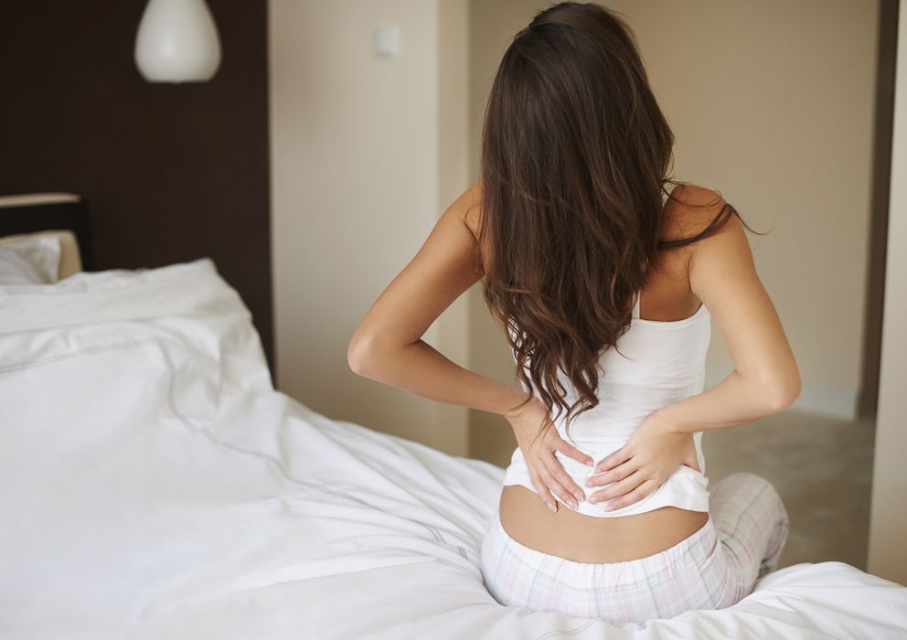 Foto: El dolor de espalda crónico es una de las principales causas de absentismo laboral por enfermedad. (iStock) 