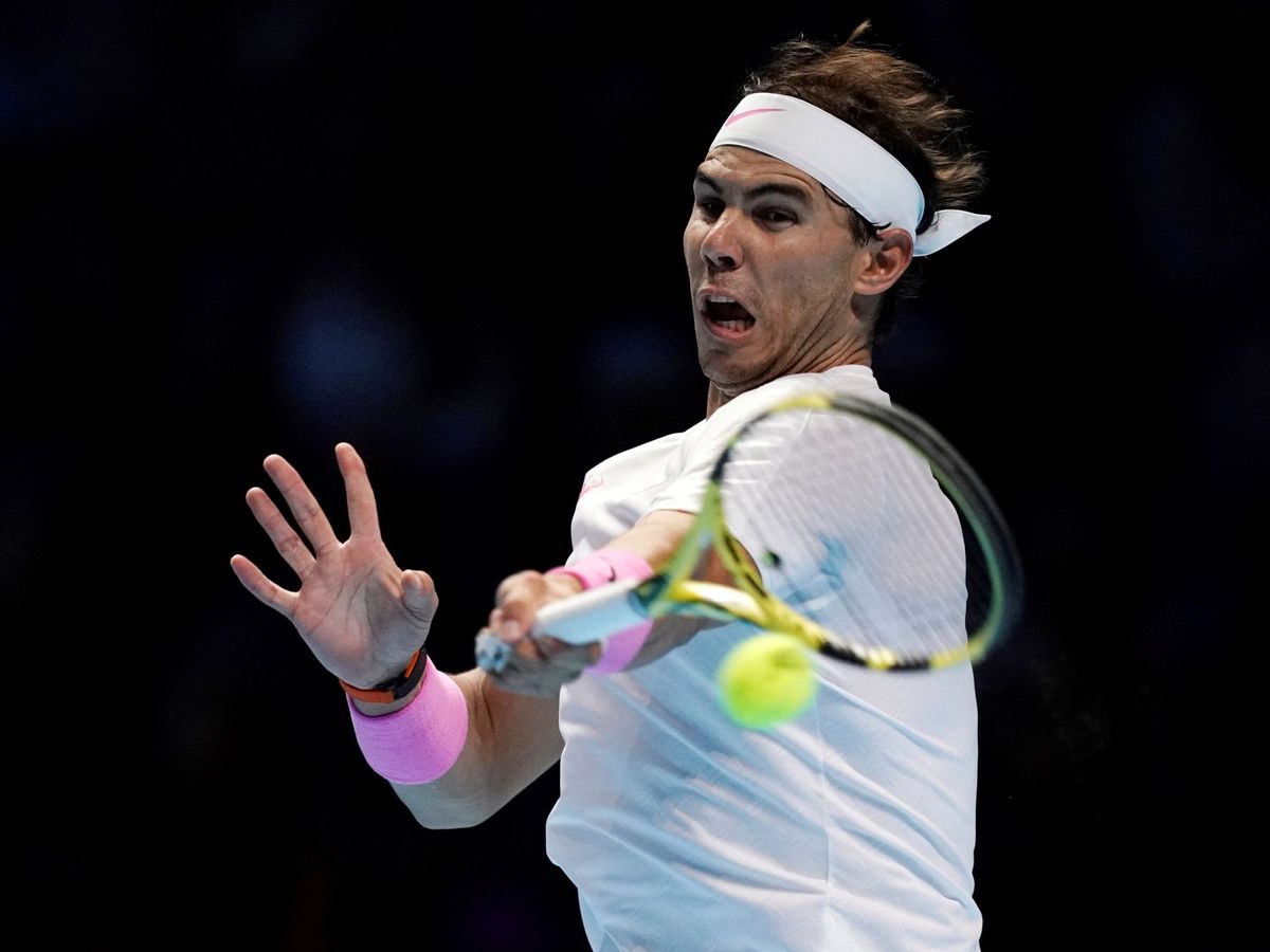 Foto: Rafa Nadal golpea una bola en las ATP Finals de Londres. (Reuters)