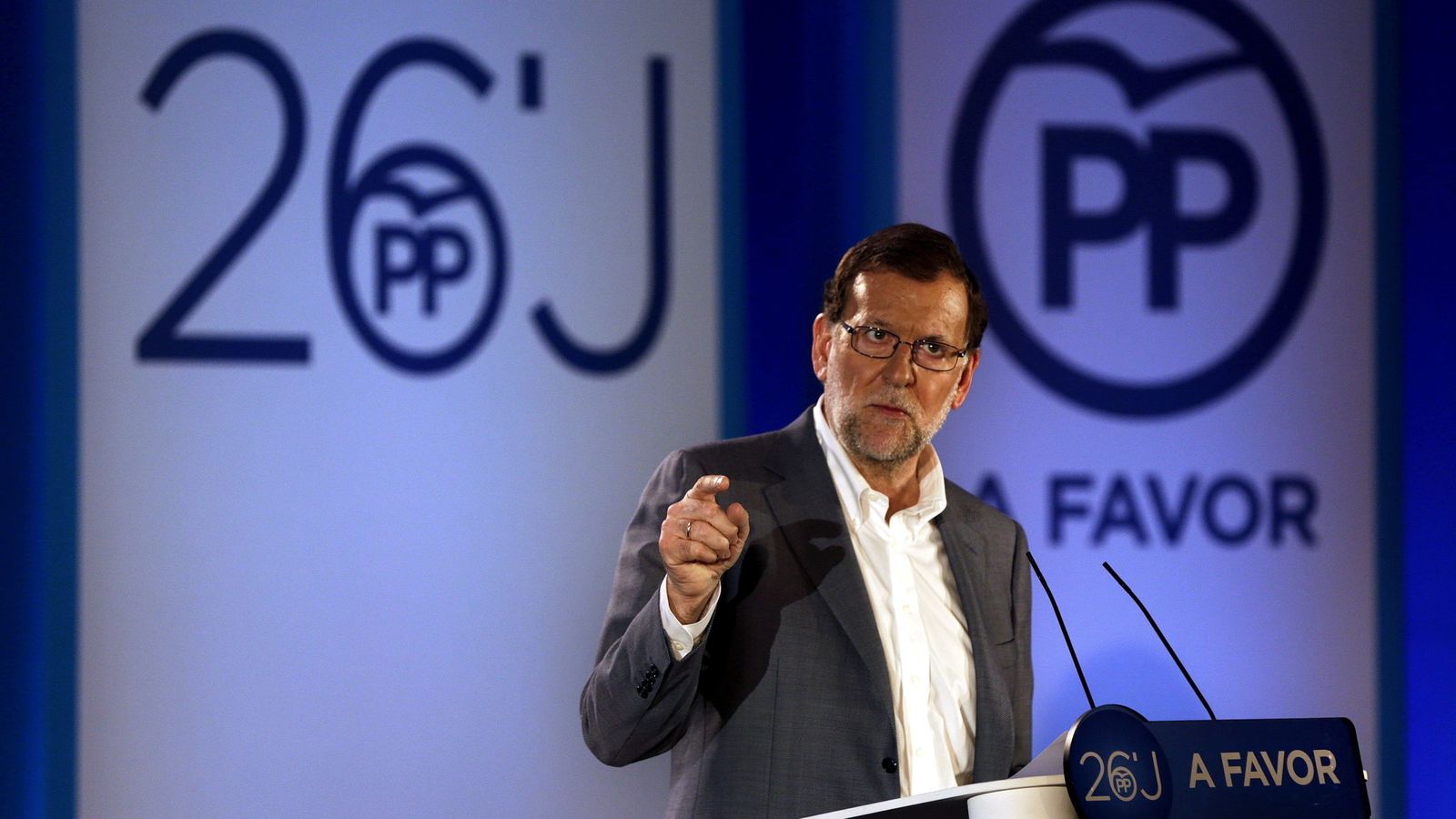 Foto: Rajoy promete medidas "posibles" y no "conejos para chisteras deslucidas"