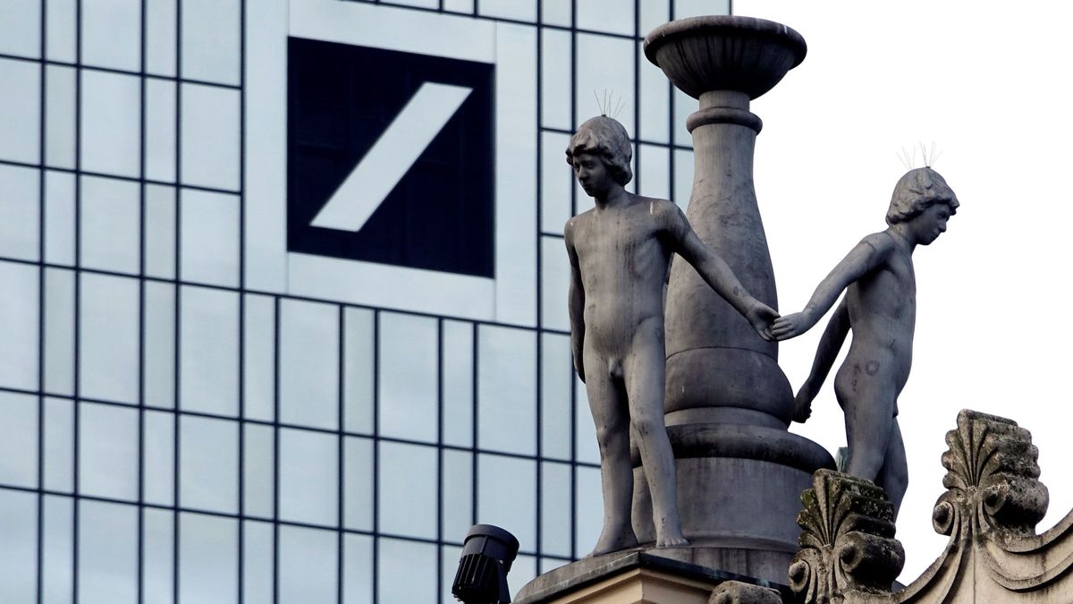 La banca aúpa al Ibex 35 con la fusión de Commerzbank y Deutsche de fondo