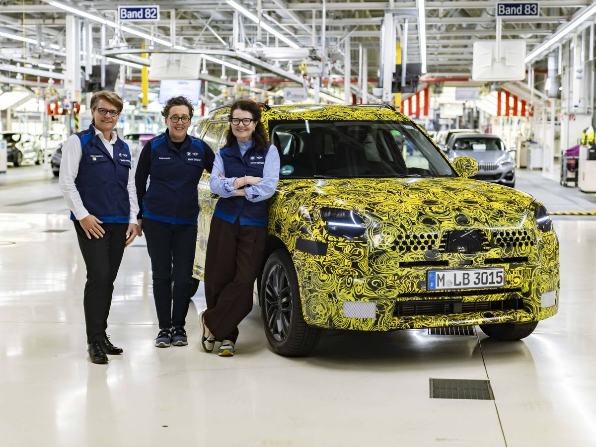 Foto: El nuevo Mini Countryman, aún camuflado, en la planta de BMW Group en Leipzig. (Mini)