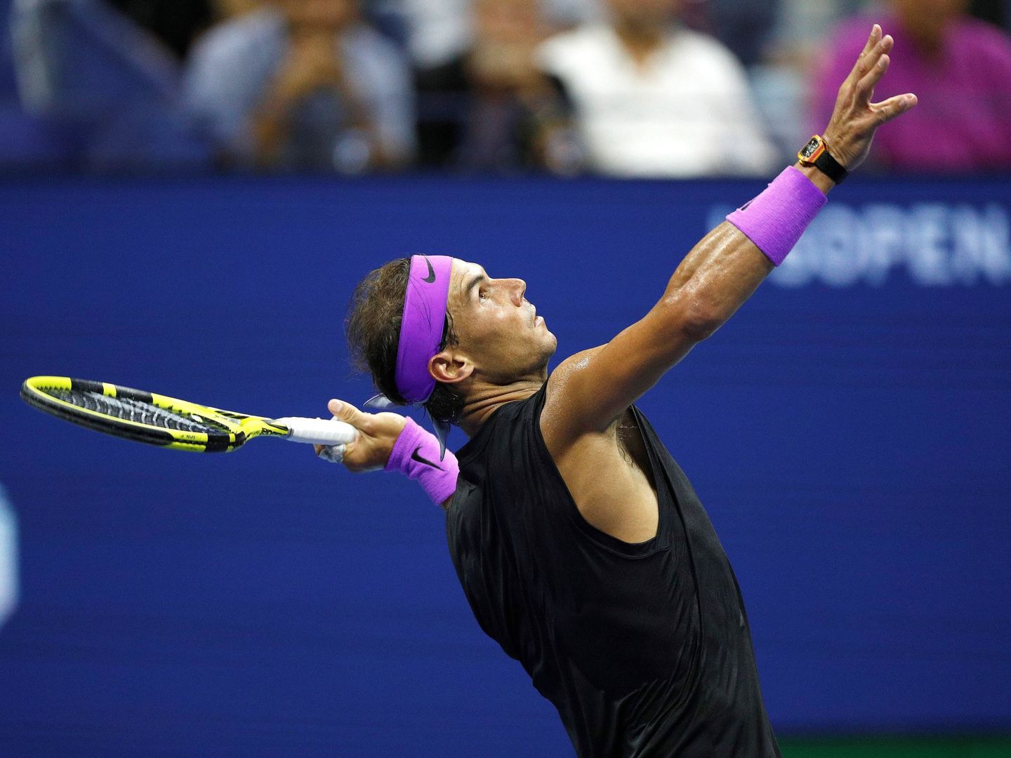 Rafa Nadal ejecuta un saque en el US Open. (EFE)