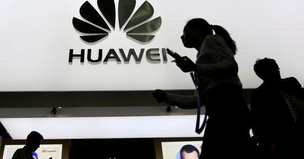 Foto: Una tienda de Huawei en una imagen de archivo. (Reuters)