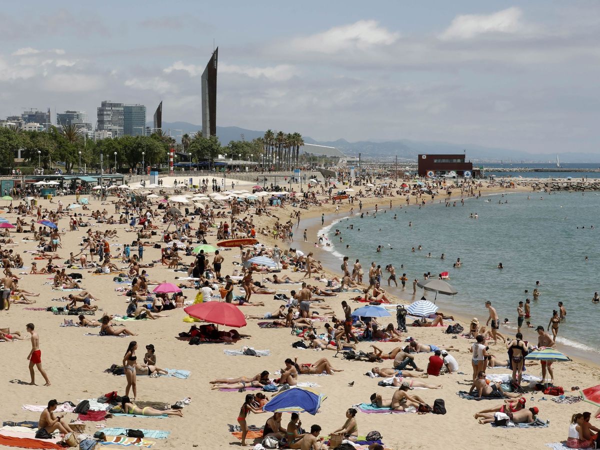 Foto: La playa de Nova Icària, en Barcelona, el pasado 14 de junio. (EFE)