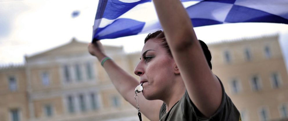 Foto: Grecia aprueba los despidos y reformas exigidos por la troika para recibir el rescate