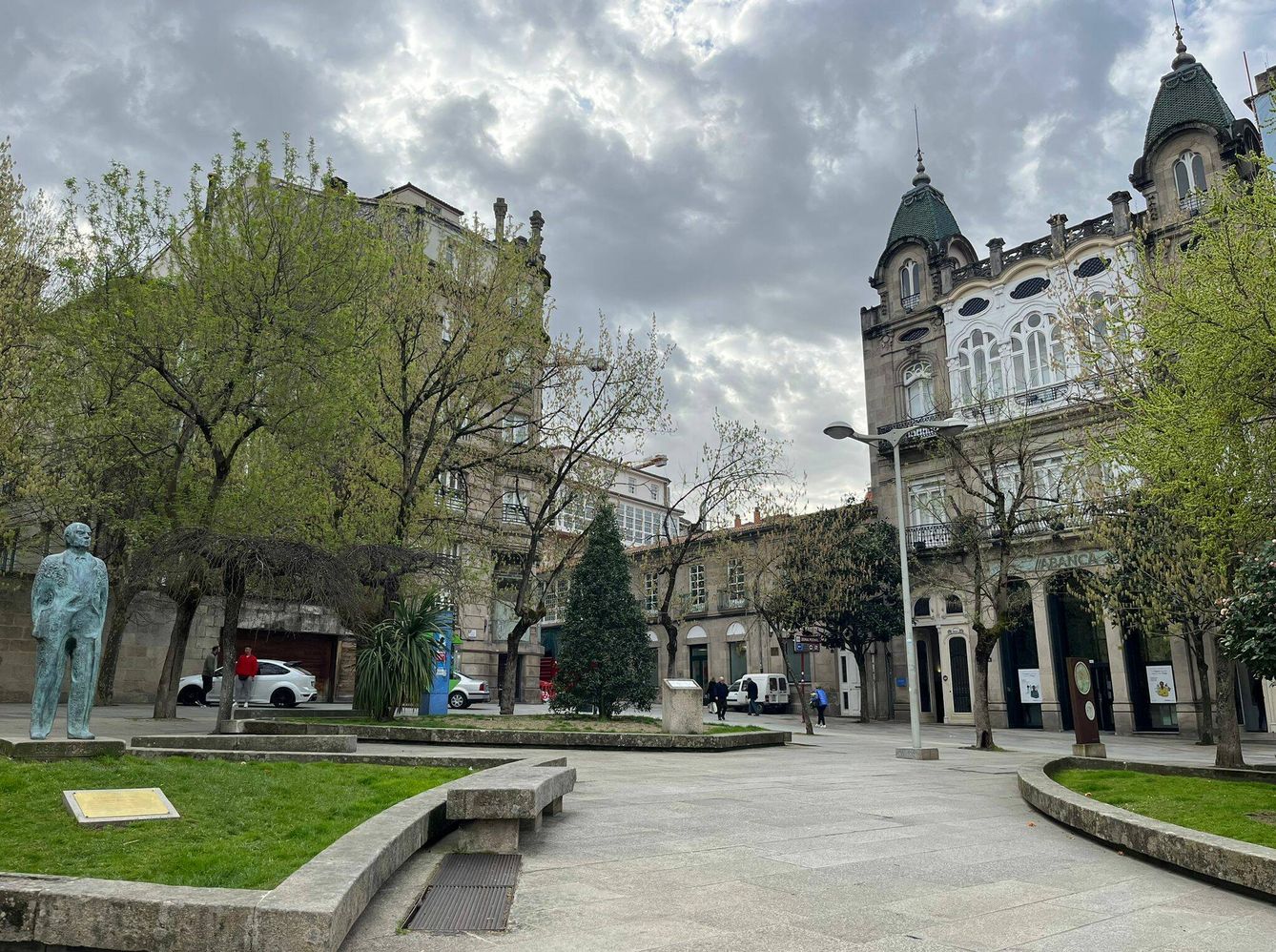 Una plaza del centro de Ourense poco transitada. (A. F.)