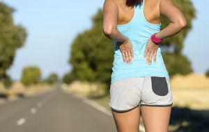 Los ejercicios que debes realizar para acabar con el dolor de lumbares