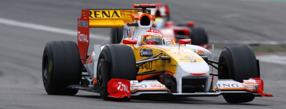 Foto: Hamilton lidera la segunda tanda de los libres; Alonso, duodécimo y Alguersuari, último