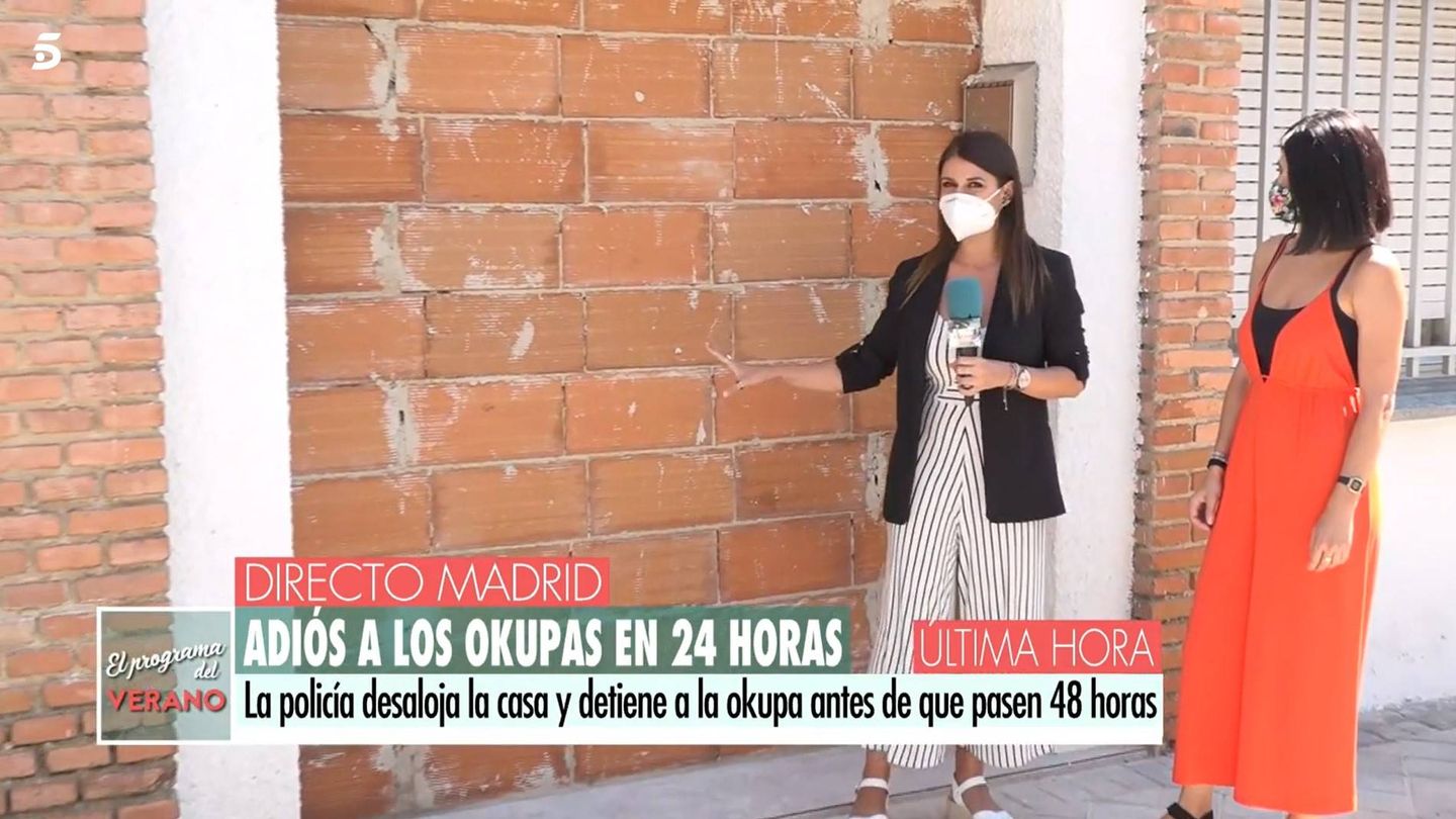 La reportera Nahiara Gago y la víctima Susana Ramos. (Mediaset)