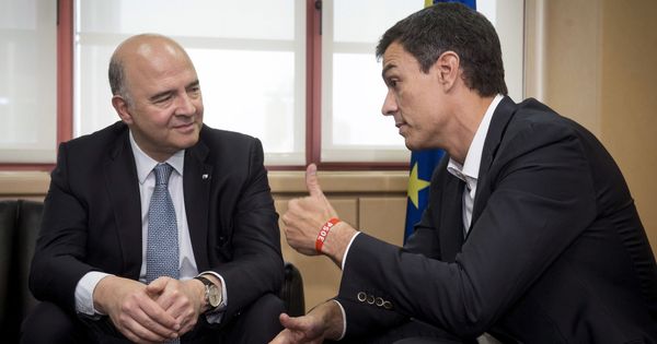 Foto: Pedro Sánchez, este jueves, en su reunión con el comisario europeo Pierre Moscovici. (EFE)